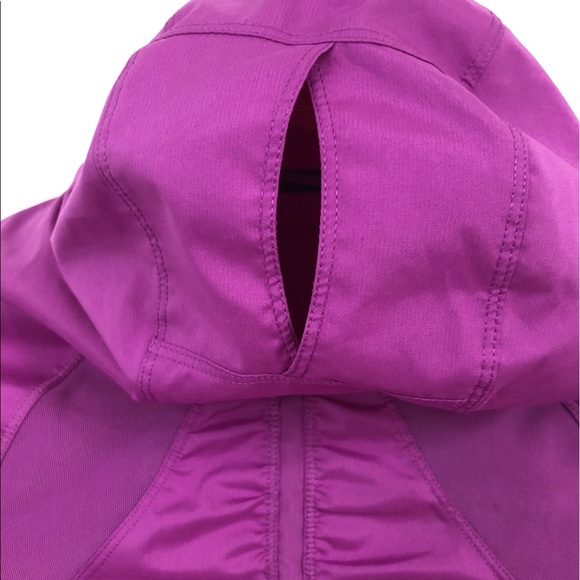 NWOT Lululemon | Gather & Sprint Jacket - Picture 8 of 15